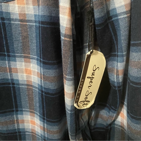 Button up long sleeve plaid shirt - Picture 4 of 4